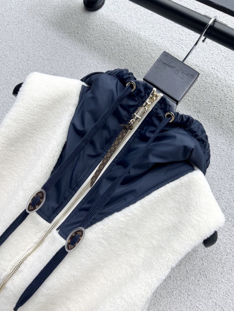 l0vis Vvtt0n outwear